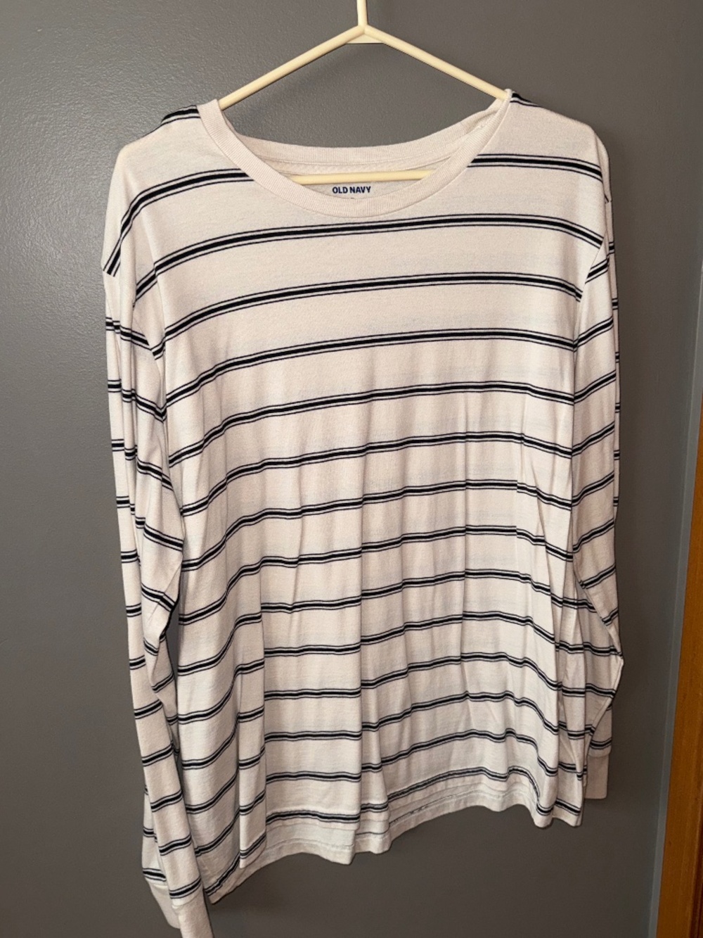 Old Navy Long-Sleeve "Soft- Washed" Lightweight Striped Shirt